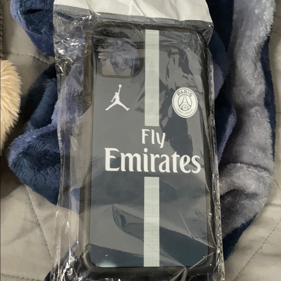 Psg iPhone 11 case - Picture 2 of 2